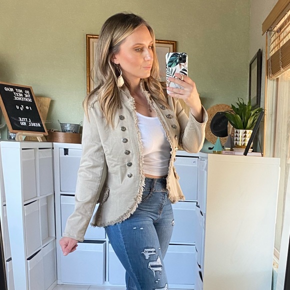 Long Sleeve Open Front Light Denim Military Jacket - Picture 6 of 12